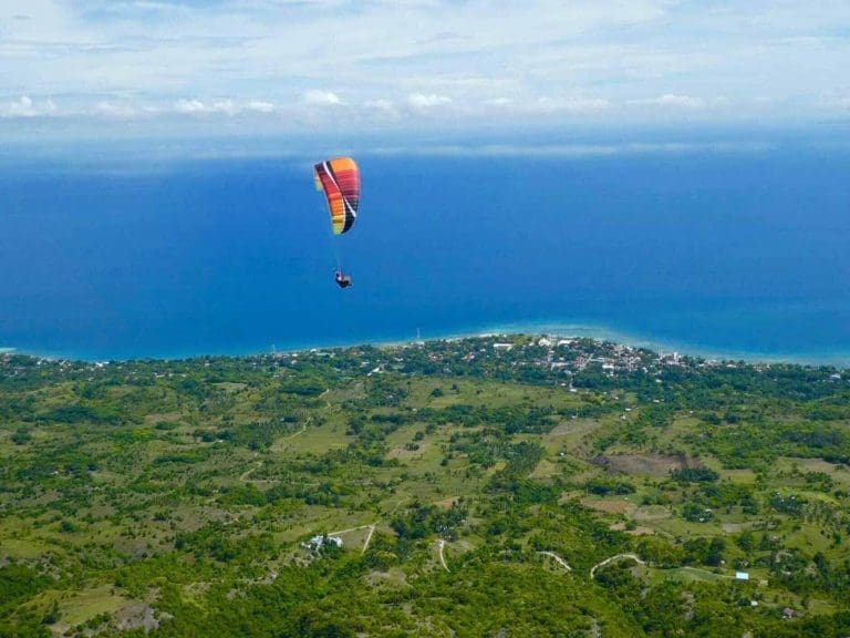 Want to fly? Try Paragliding in Oslob, Cebu!