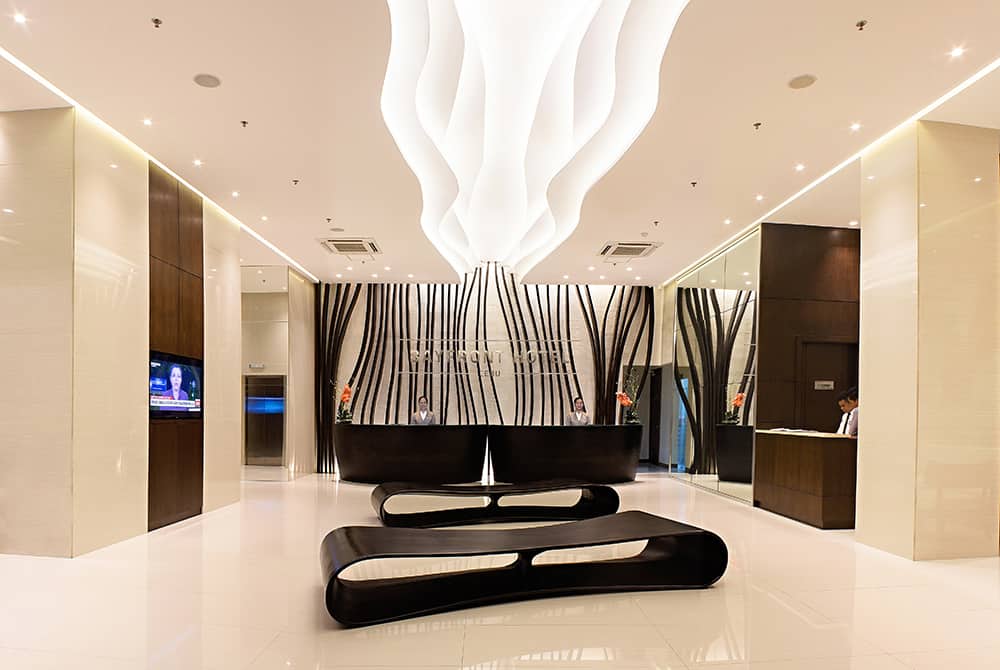 Bayfront Hotel Cebu - Lobby