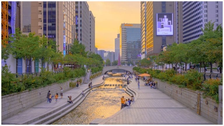 South Korea no longer requires COVID-19 tests for travelers